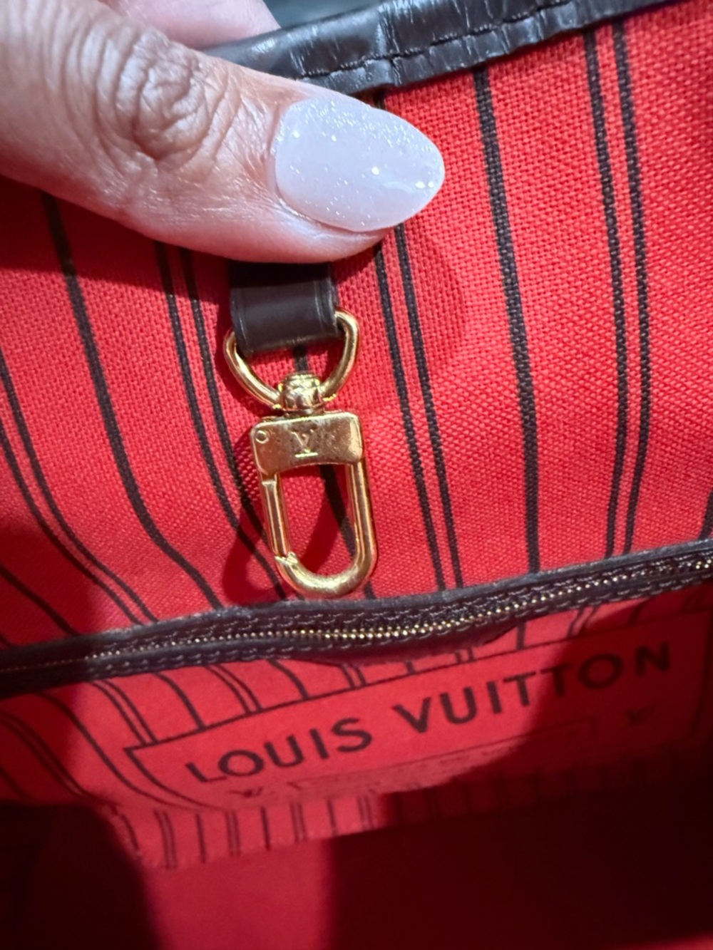 Louis Vuitton Neverfull MM - Picture 7 of 11